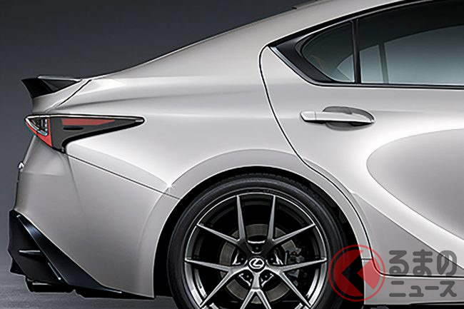 レクサス　IS 前期　フューエルリッド　リアルカーボン新品　LEXUS レクサス IS 前期 フューエルリッド リアルカーボン新品 LEXUS