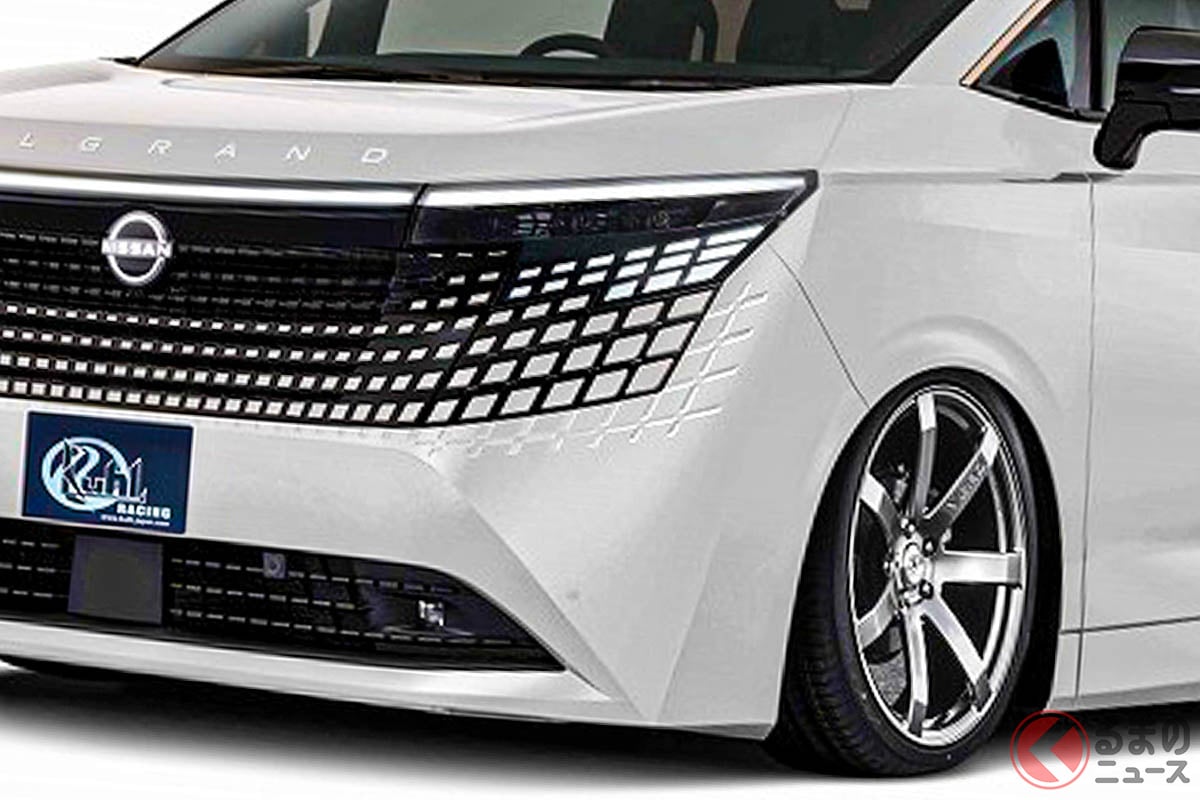 新型エルグランドがベタベタに!?