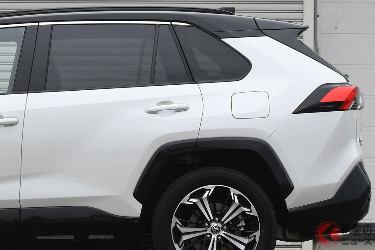 今でも売れ続けている「現行・5代目RAV4」