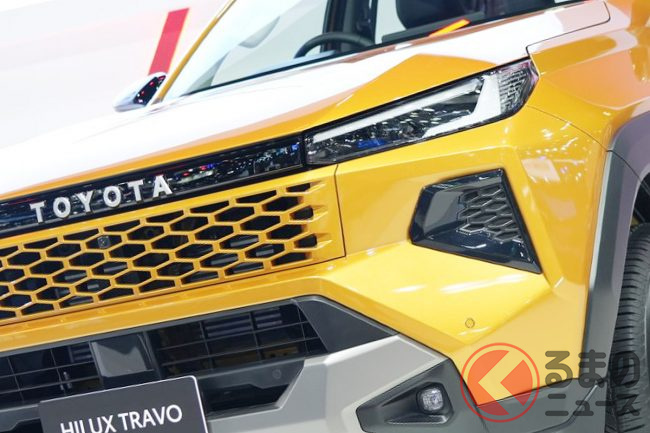 トヨタ新型「ハイラックス」実車公開！ 斬新ハニカムグリル採用×画期的