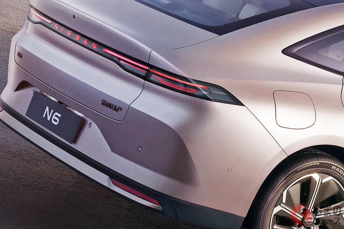 ワイド感と安定感を強調した新型「N6」のリアデザインにも注目