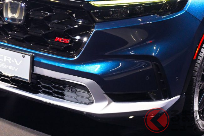 ホンダ「新型CR-V」初公開！ めちゃゴツい「黒色＆メタル塗装」仕上げ