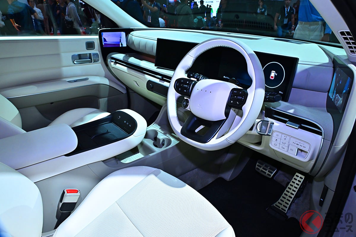 インテリアは。リビングのような心地よい空間を目指して設計され、質感の向上が図られた