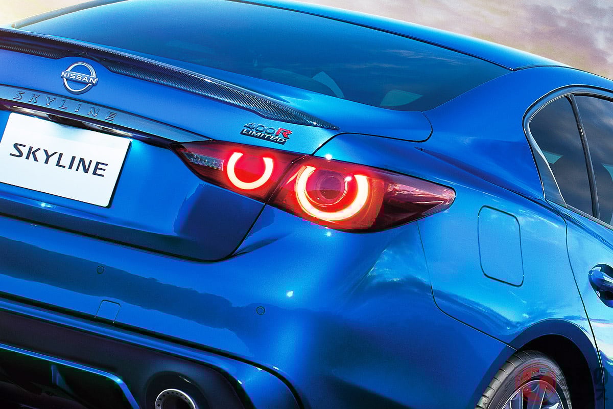 「スカイライン」の特別限定車「400R Limited」