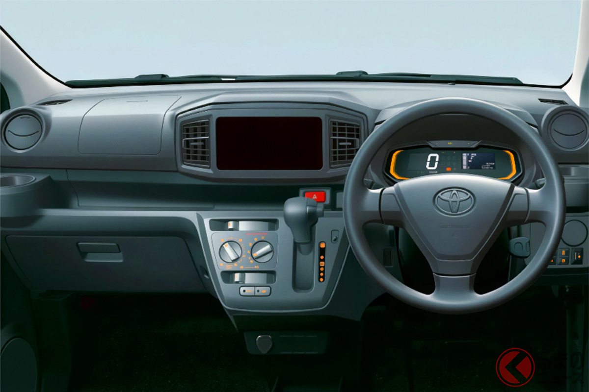 シンプル仕立てのトヨタ最安四駆セダンとは？