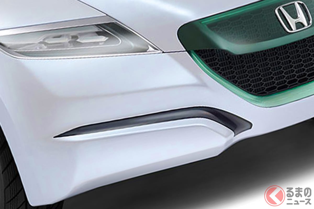 グリーンのフロントグリルが目を惹くエクステリアデザイン!