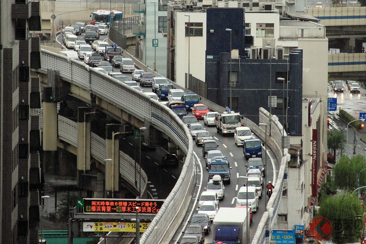 首都高「年末混雑」シーズン突入(画像:northsan / PIXTA(ピクスタ)・イメージです)