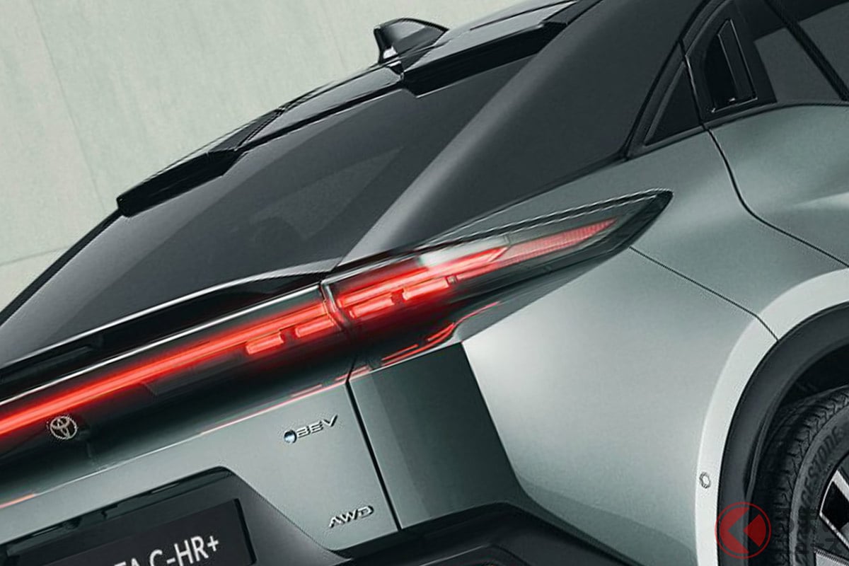 トヨタ新型「C-HR+」