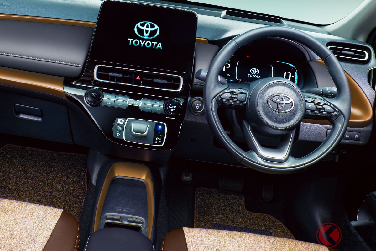 新車266万円! トヨタ「小さな高級車」斬新すぎて“反響殺到”!