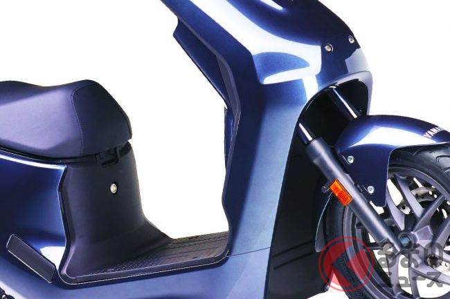 新車が16万円！ ヤマハ「新型スクーター」斬新すぎて