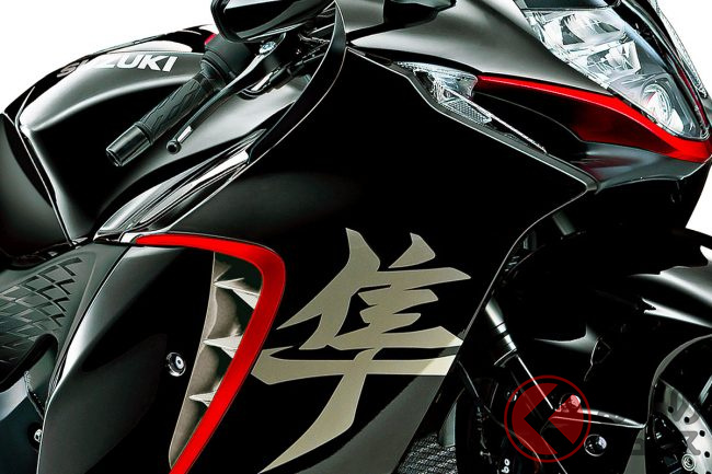 スズキ新「ハヤブサ」発売！ 超パワフル「最高速300km」大排気量