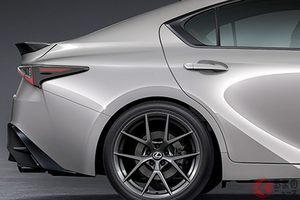 新型「IS」まもなく発売!