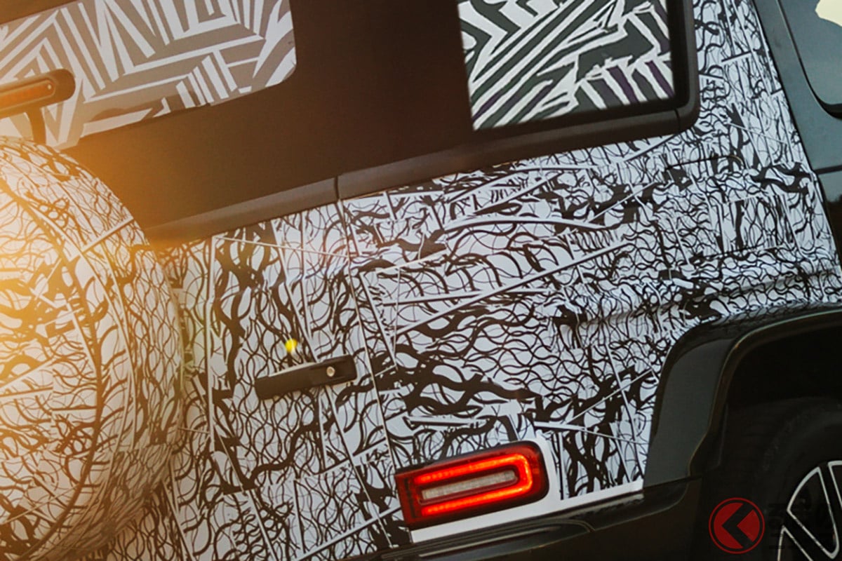 メルセデス・ベンツが公開した「Gクラス カブリオレ」のテスト車両。オーストリアでのロードテストを開始した