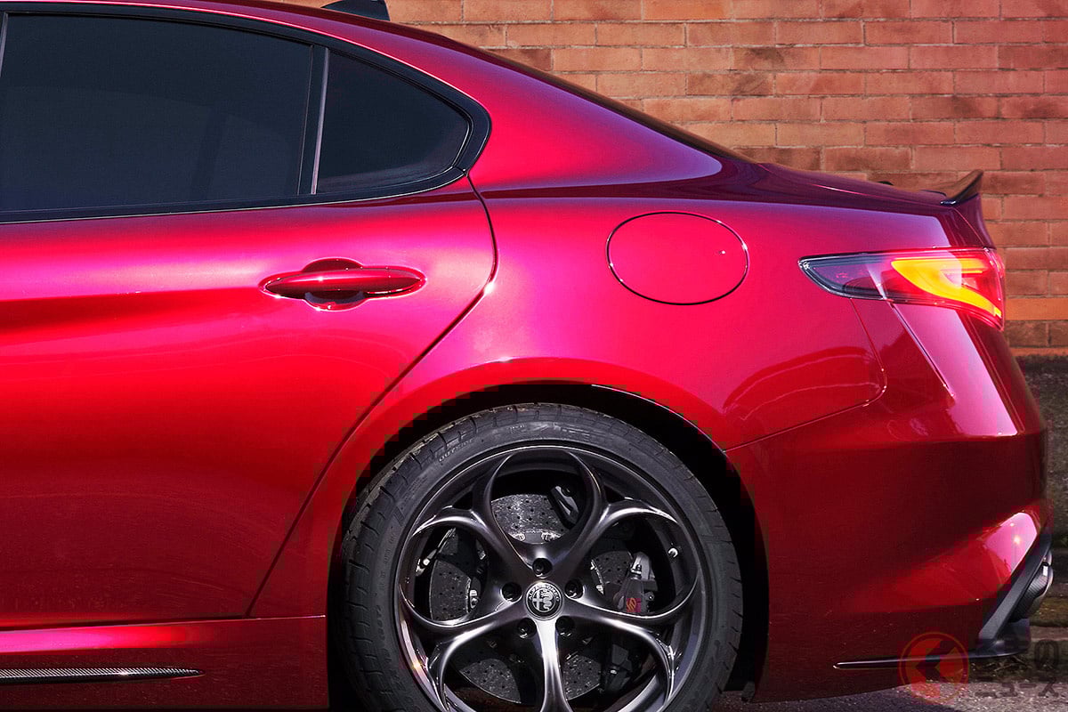 アルファロメオから発表された「ジュリア クアドリフォリオ コレツィオーネ」