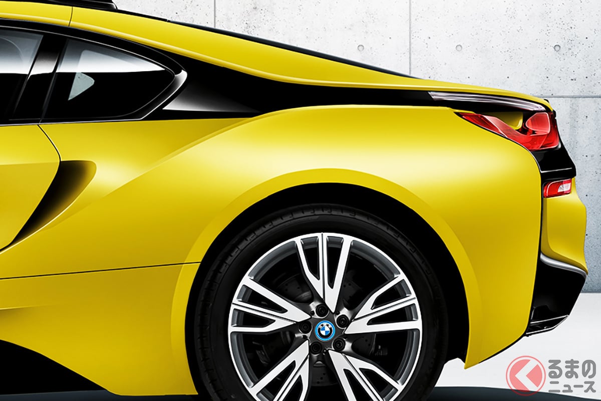 小排気量でハイパワーを発揮するBMW「i8」(画像は2017年に販売された特別限定車「プロトニック・フローズン・イエロー」)