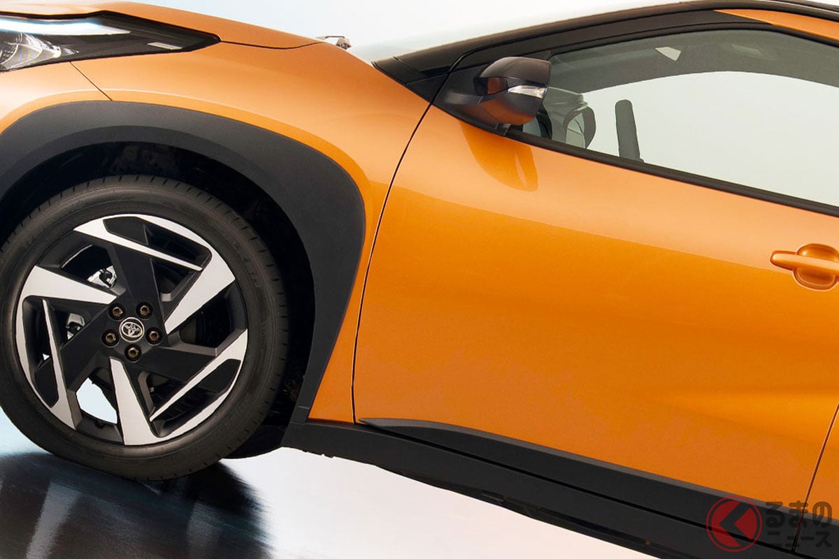 トヨタ新型「ちいさな“SUV”」斬新すぎて“反響殺到”!