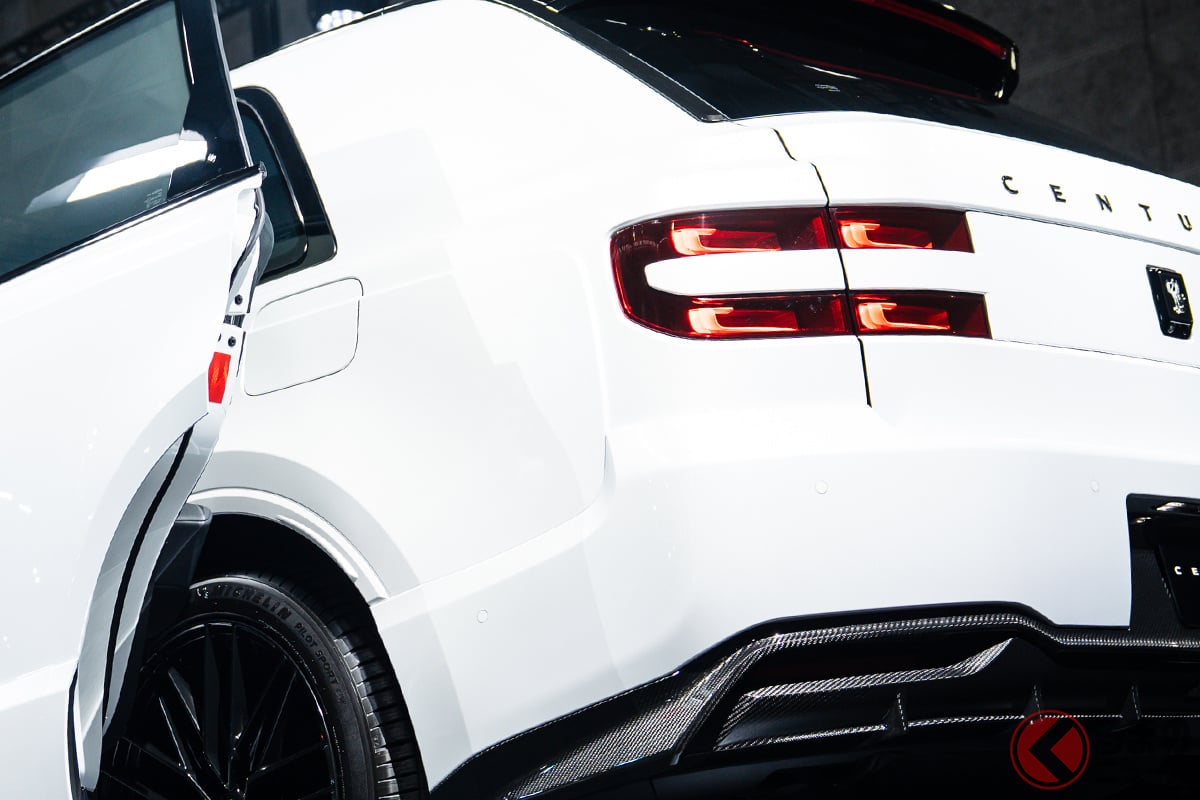 スライドドアSUV!