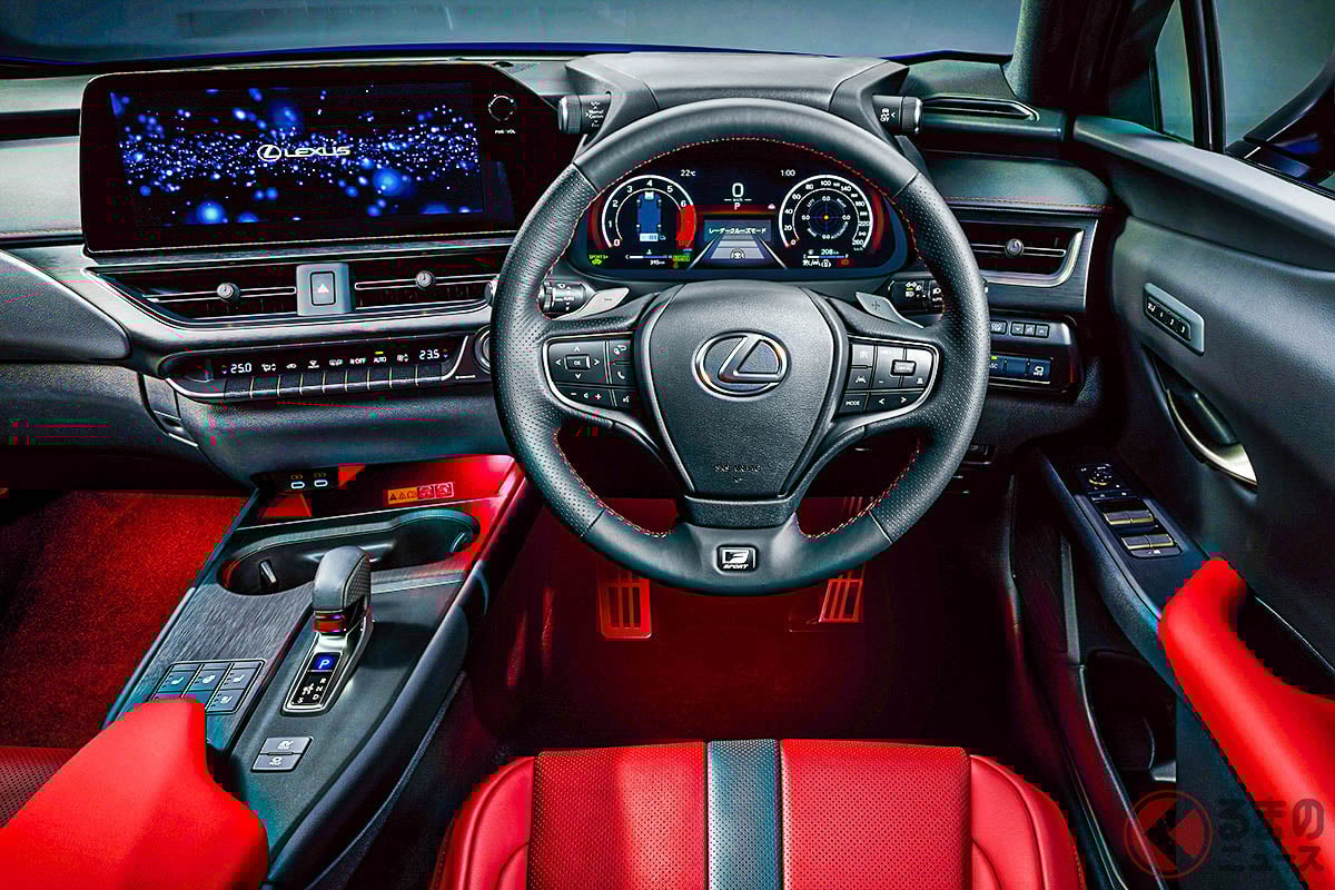 内装のイルミがスゴイ!