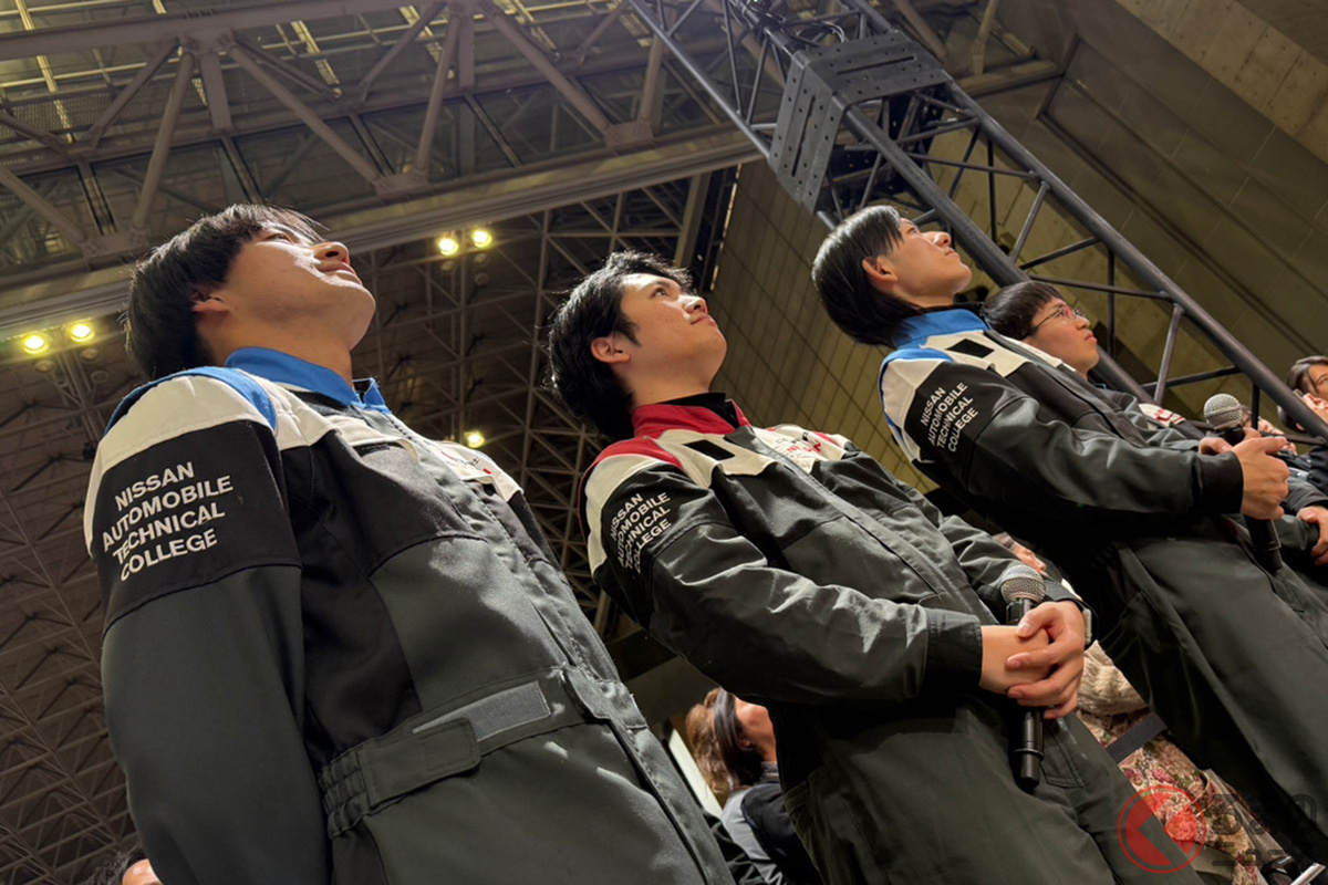 日産5校の学生達が各校の垣根超えてマッチのマーチをレストアした（くるまのニュース撮影）