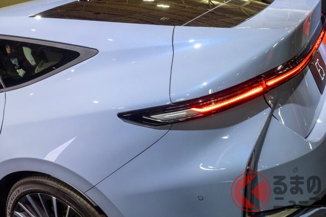 レクサス新たな「大型セダン」まもなく公開！ 全長5m超え