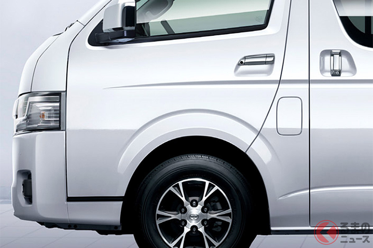 アルファードと同じボディカラー採用!
