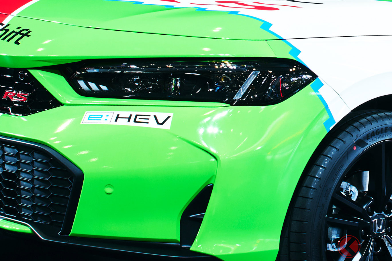 懐かしいレシングカラーを纏ったホンダ新「シビックe:HEV RS プロトタイプ」!