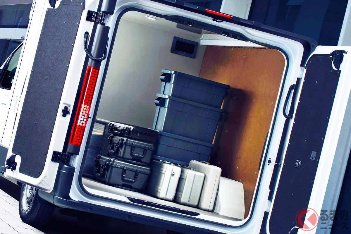 トヨタ「ハイエース」の強力ライバル!? 新型「“大型”商用バン」初公開!