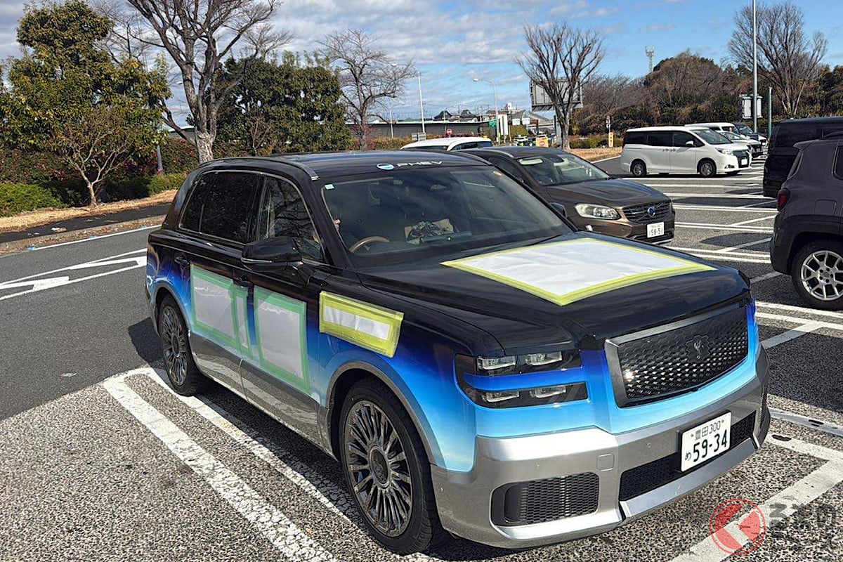 「もしもの時」のために、同じカラーリングが施されたノーマルのセンチュリーSUVが別ルートで並走していた