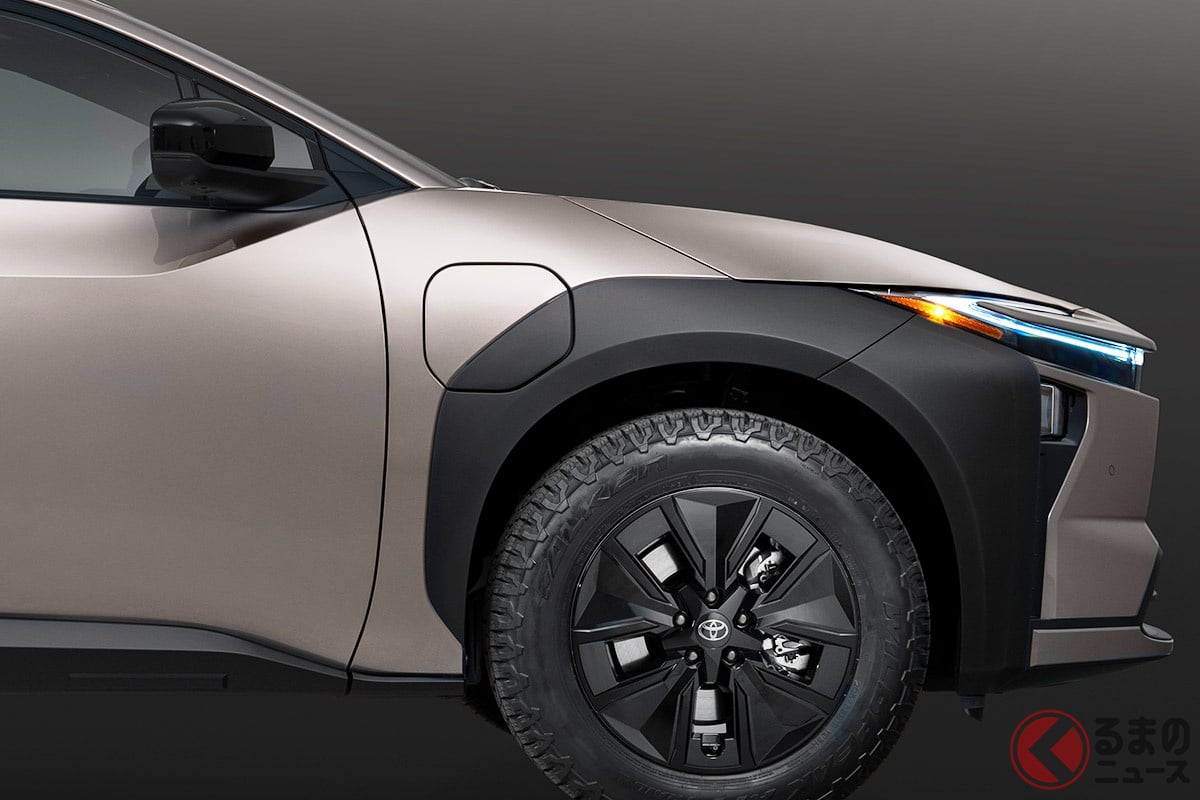 トヨタの新型ワゴンSUV「bZ4Xウッドランド」