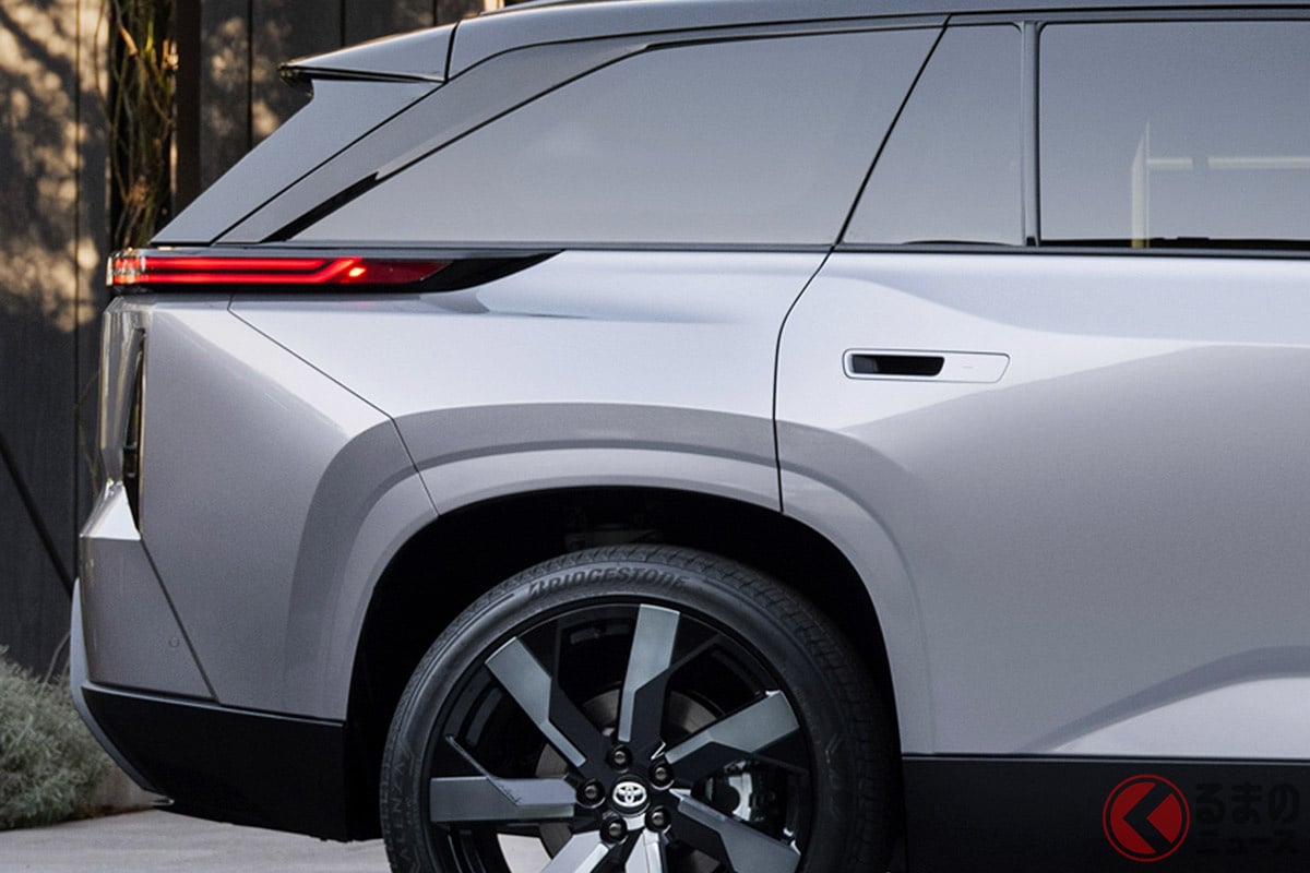 トヨタの新型3列シートSUV「ハイランダーBEV」