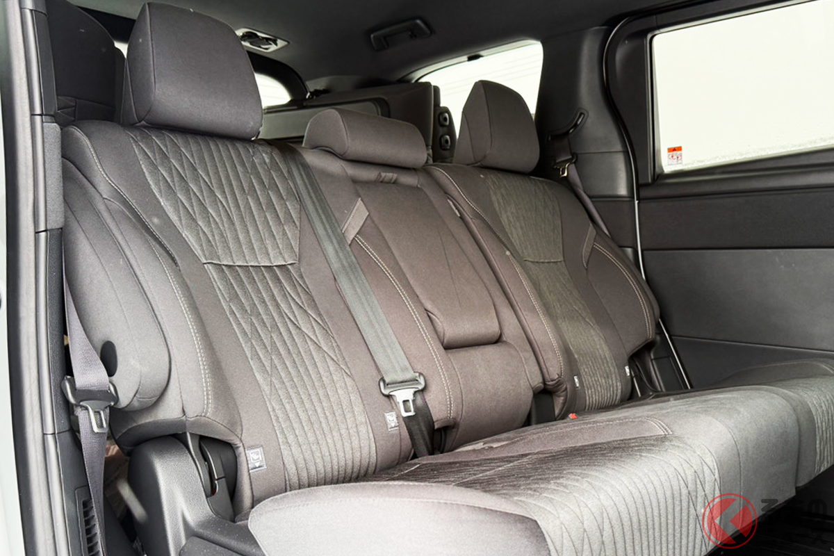 トヨタ「アルファード」の8人乗り・最廉価モデル「X」とは