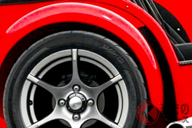 新車900万円の「