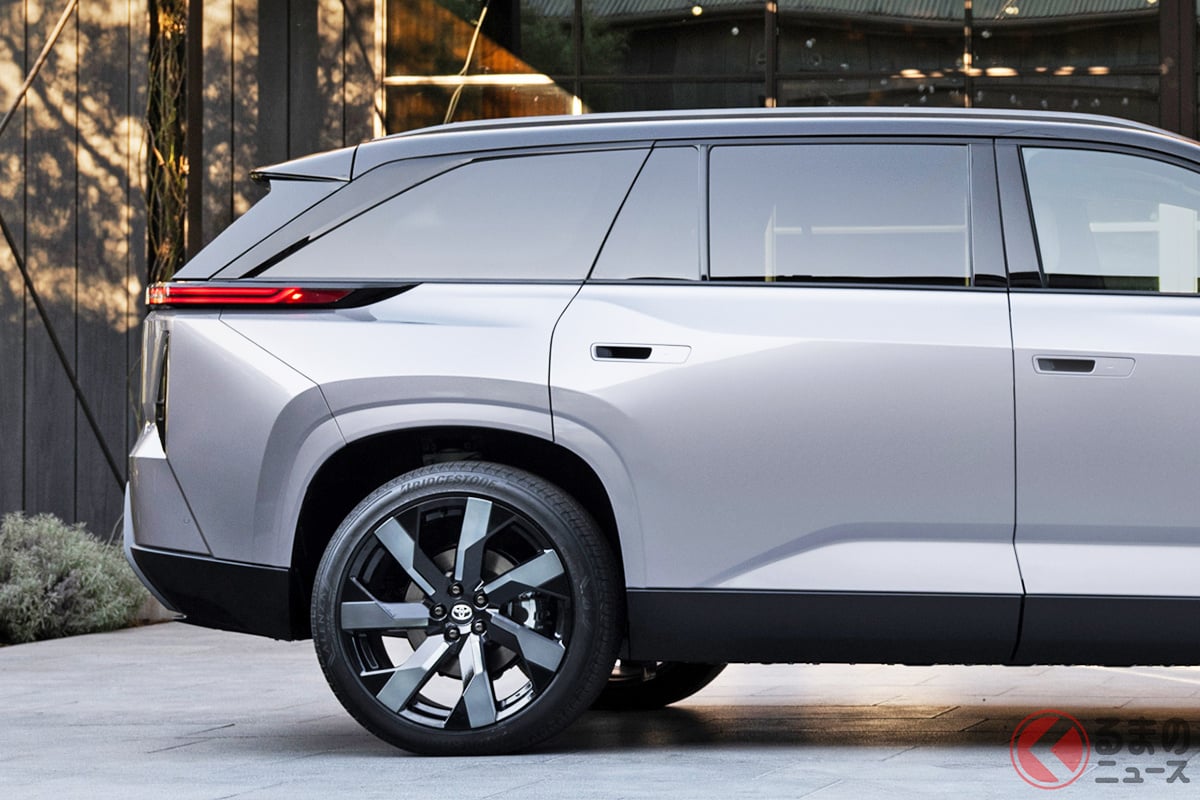 トヨタの新型3列シートSUV「ハイランダーBEV」どんなクルマ?