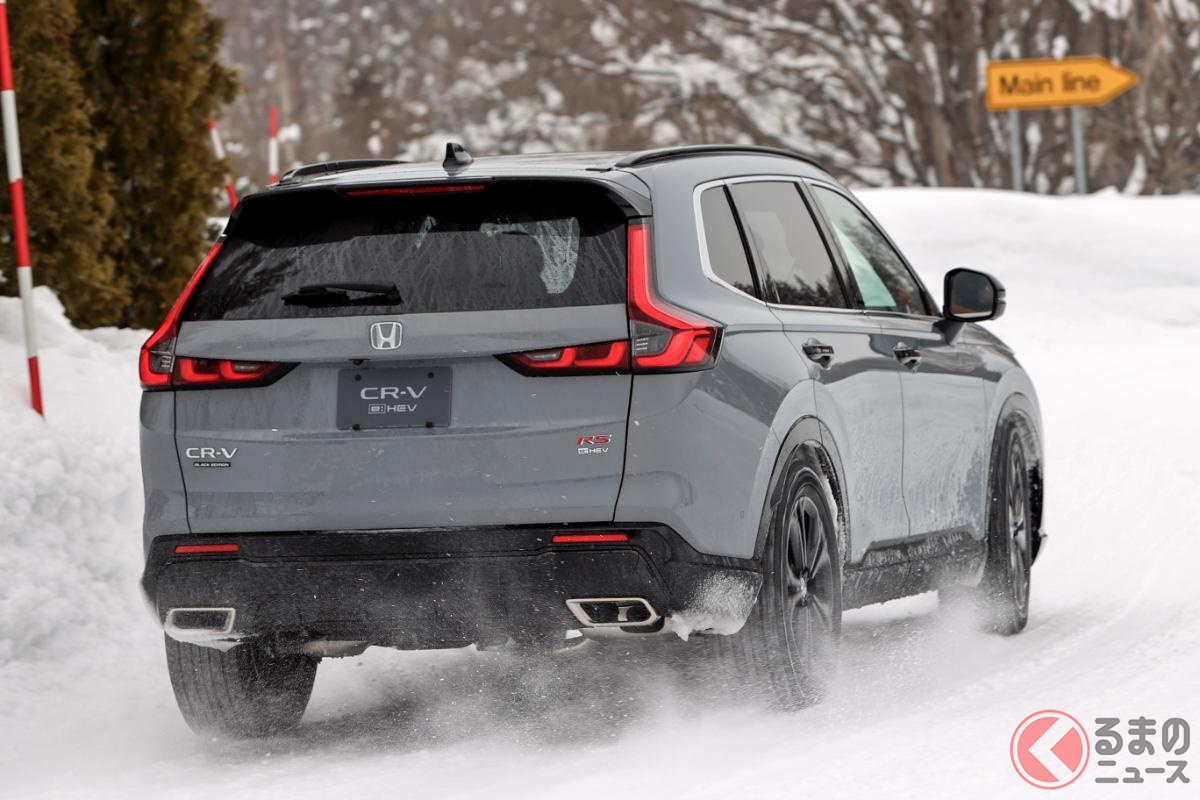 熟成された機械式AWDが、雪道でもドライバーの意思に忠実な走りを実現する