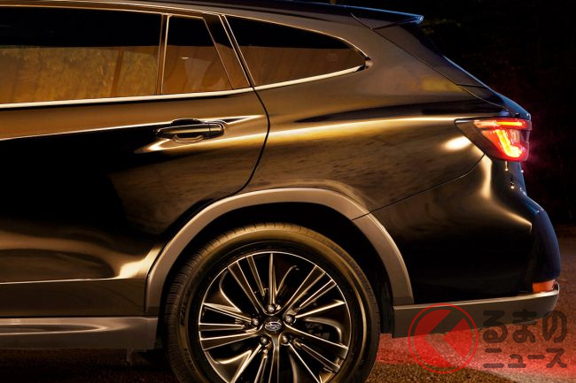 スバルの「最新ワゴンSUV」がスゴい！ 黒にこだわった精悍エクステリア