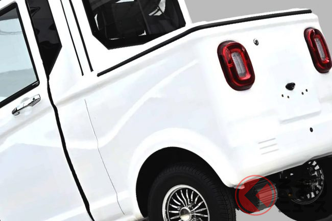 新車88万円！ 斬新「1人乗りミニ軽トラ」に注目！ ドア＆フタ付で雨