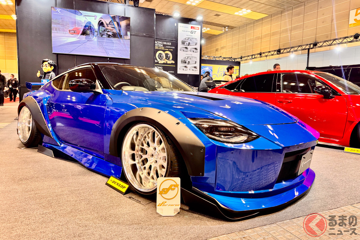 「34ZR-GTWR SPEC-D」と名付けられた、ブルーのRZ34型フェアレディZ