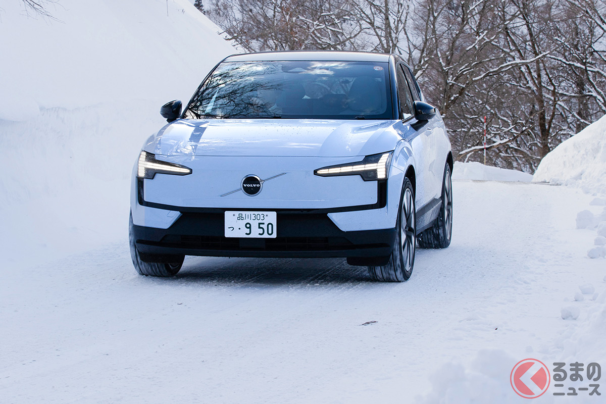 システム総合で428馬力・543Nmを発揮するパワトレ搭載