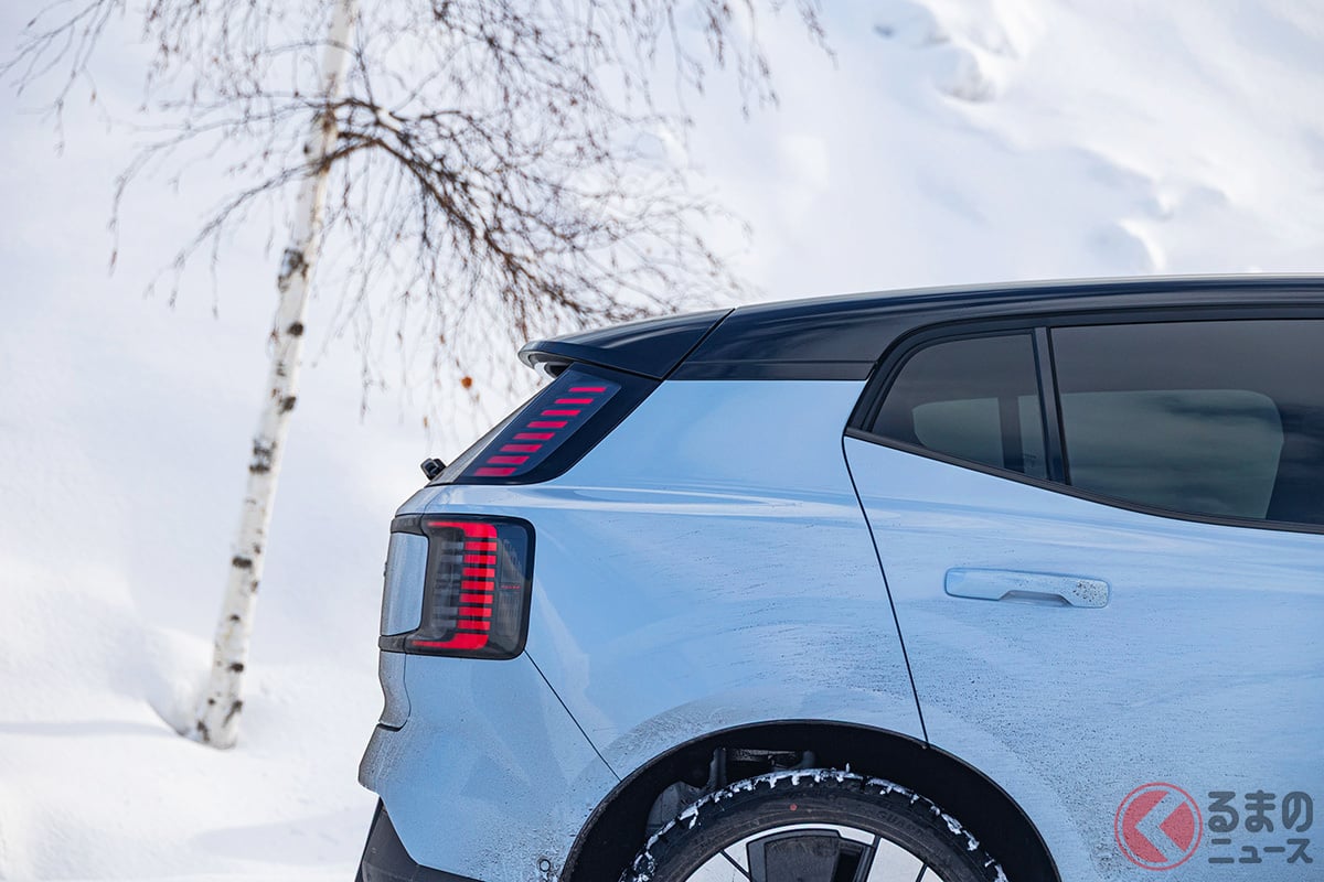 ボルボのコンパクトSUV「EX30」の高性能モデル「EX30 ウルトラ ツインモーター パフォーマンス」