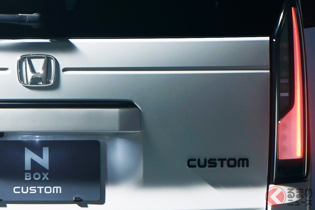 クロ仕様の「N-BOX」!
