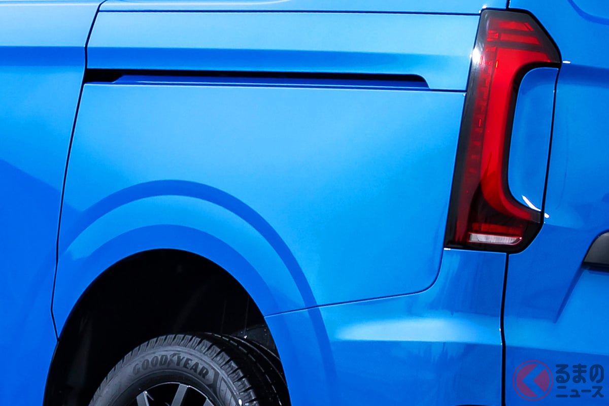 新型「“2列6人乗り”ミニバン」