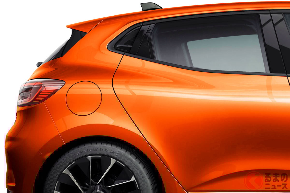 1リッターで25.4km走るトヨタ「ヤリス」サイズの新型「“5人乗り”コンパクトカー」!