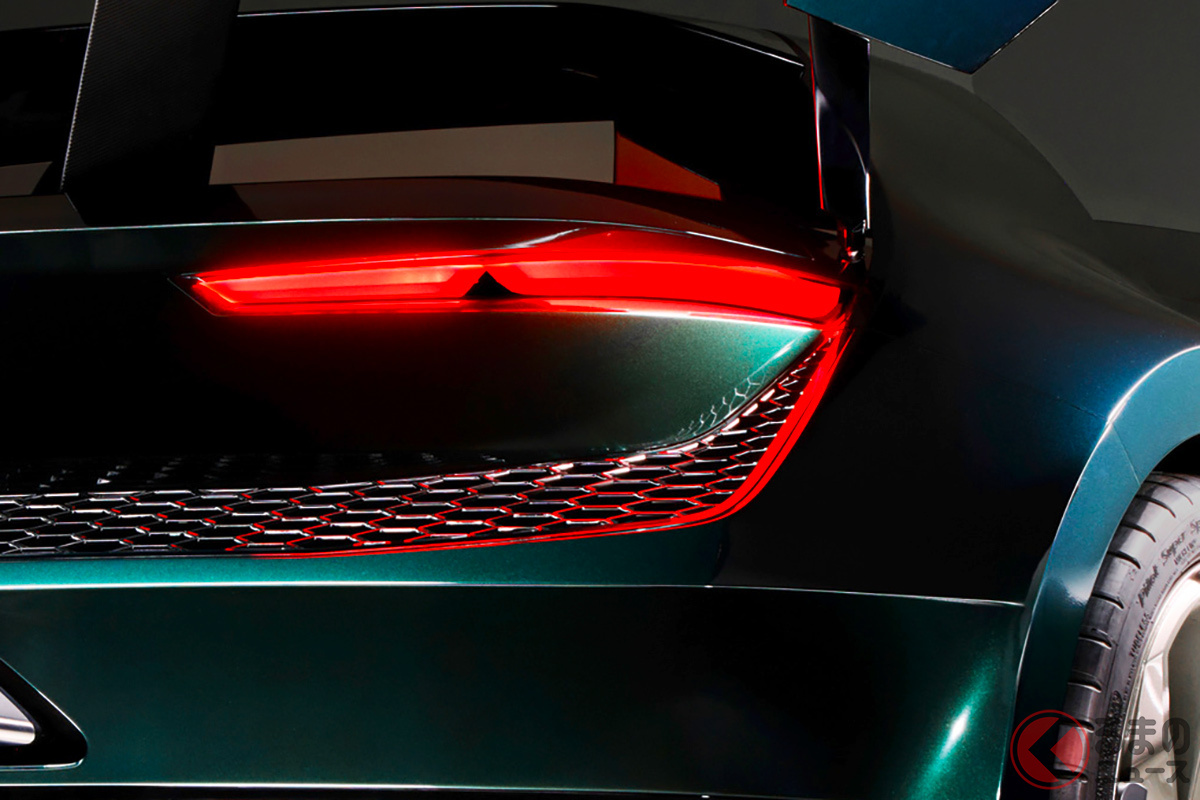 “500馬力超え”の「“2ドア”ロードスター」公開