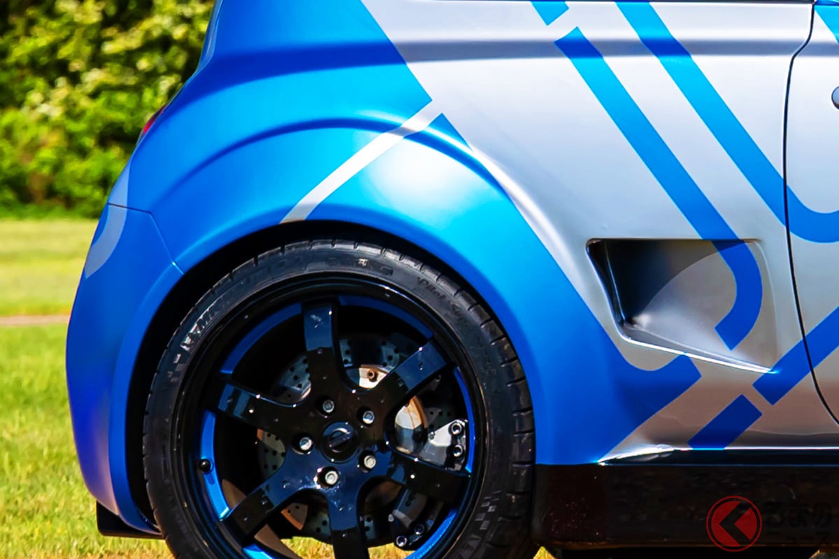 「300馬力」の3.5リッター「V6」エンジン&6速MT搭載!