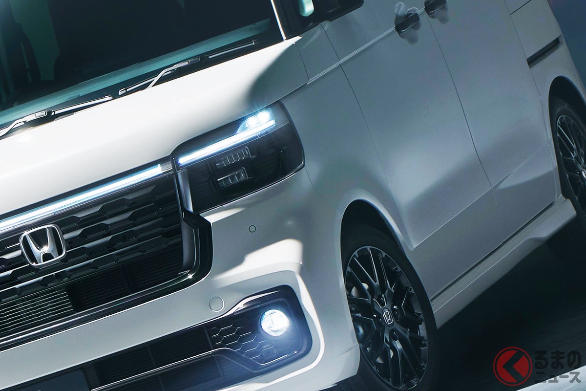 黒く光り輝く「“特別”な軽スーパーハイトワゴン」とは