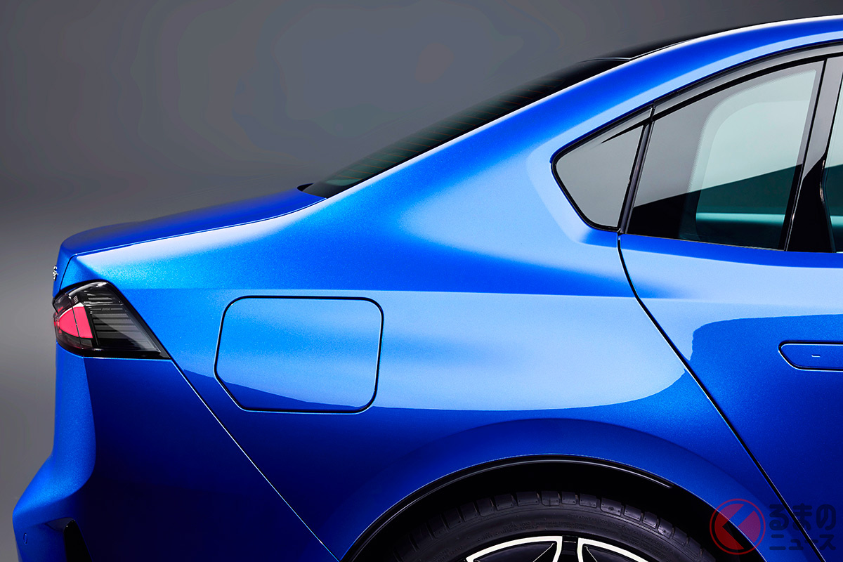 レクサス「IS」級サイズの新型「スポーツ“セダン”」!