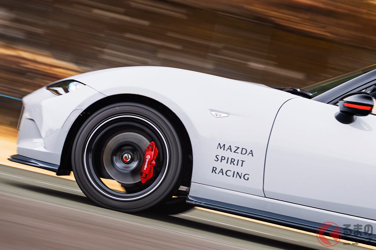 200ps・215Nmを発揮する2.0リッター直列4気筒エンジンを搭載!