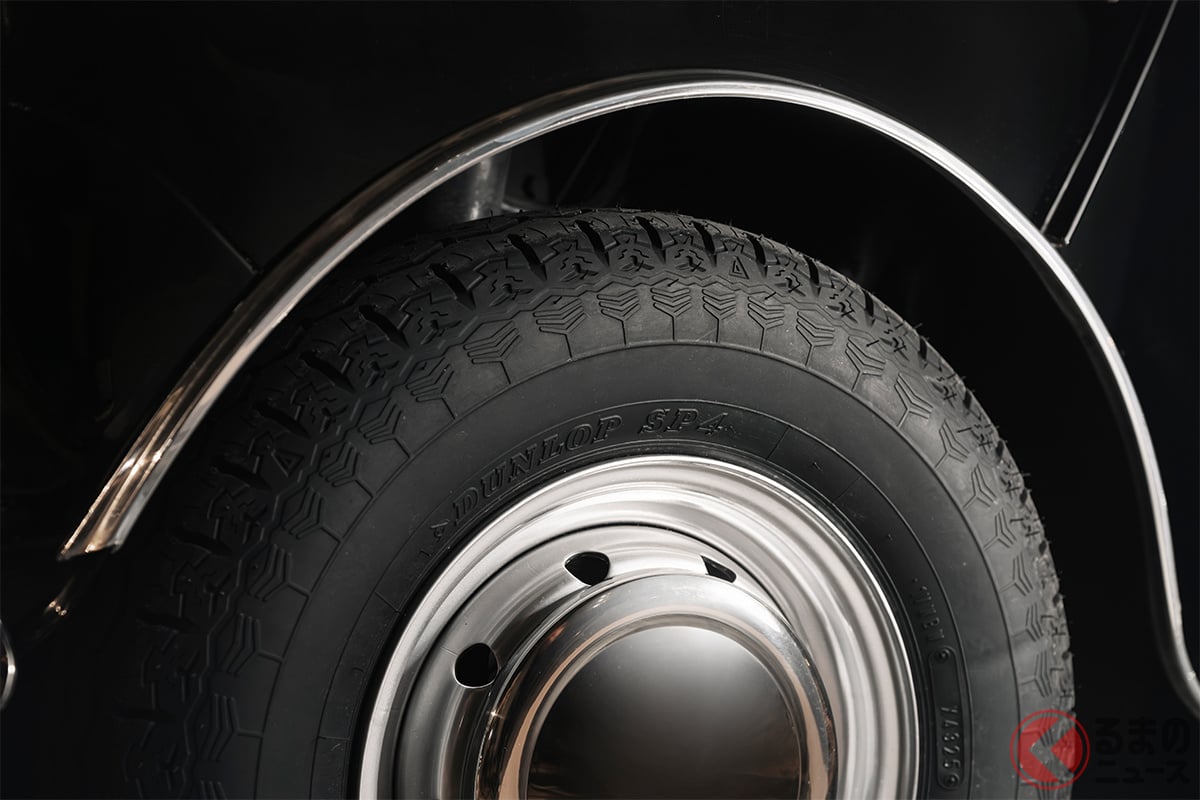 1975年当時のパターンを忠実に再現した「SP4」。クラシックな外観ながら、内部構造などは現代の使用環境に合わせて最適化されている