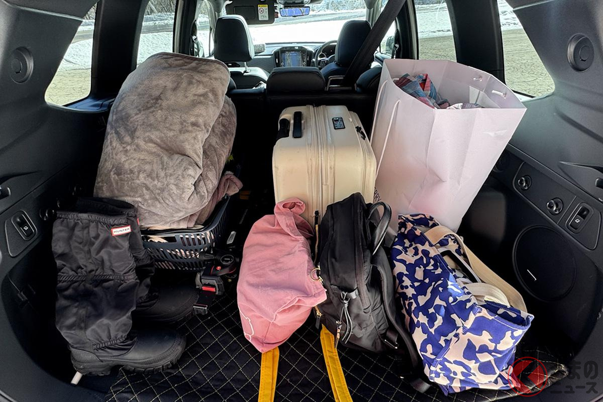 509Lの荷室、スキー旅行並みの荷物をまるごと飲み込んだ