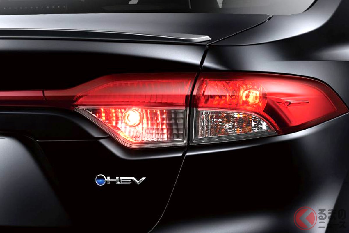 現在発売されているカローラ